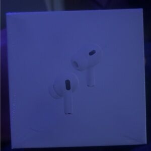 Apple AirPods Pro with MagSafe Charging Case